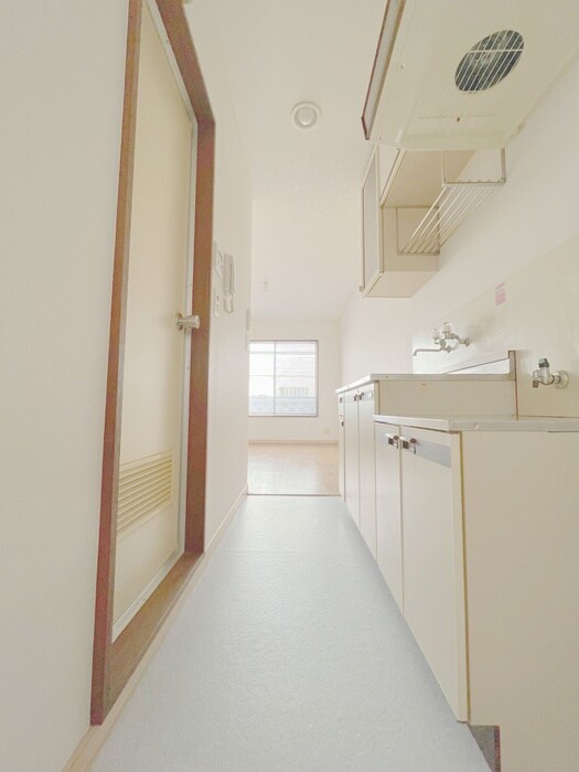 物件内観写真13　(廊下)