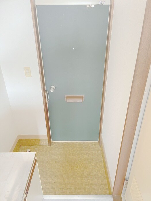 物件内観写真16　(玄関)