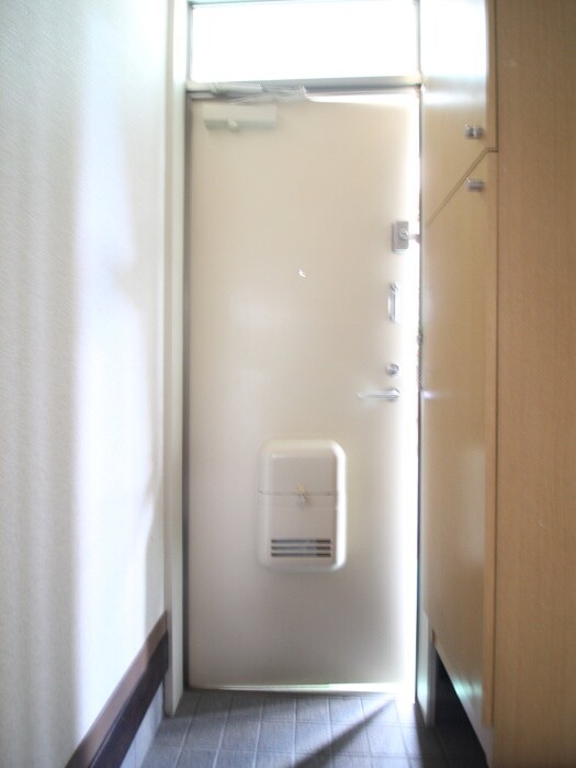 物件内観写真17　(玄関)