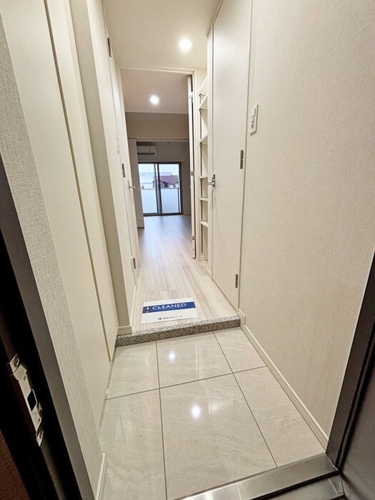 物件内観写真9　(廊下)