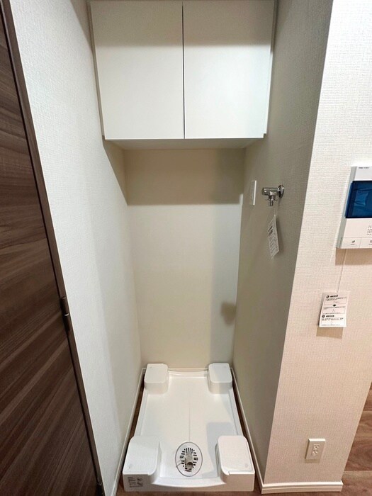 物件内観写真12　(洗濯機置場)