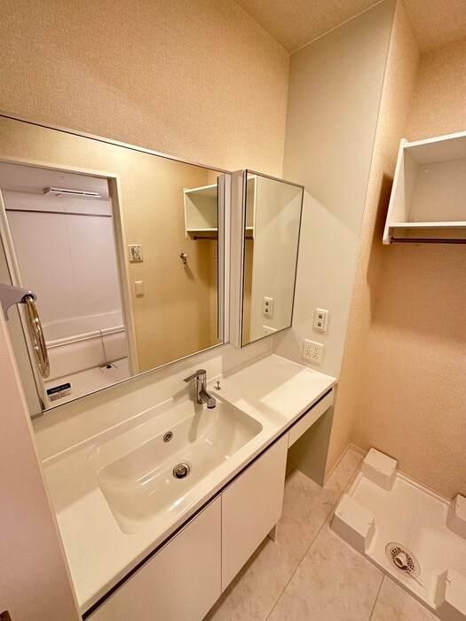 物件内観写真11　(洗面)