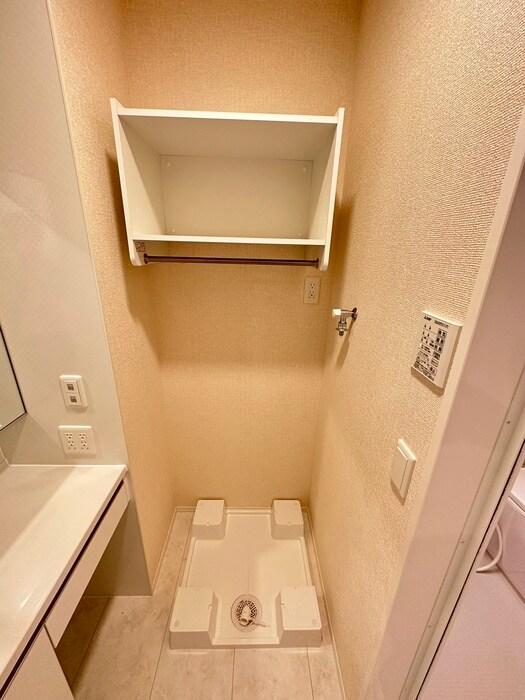 物件内観写真12　(洗濯機置場)