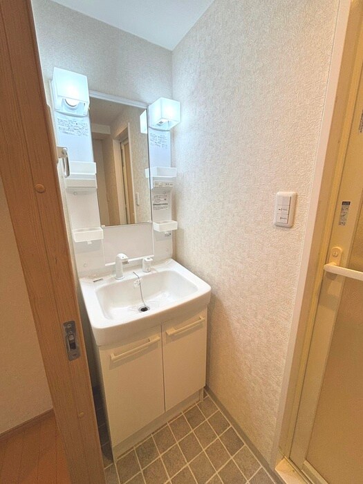 物件内観写真10　(洗面)