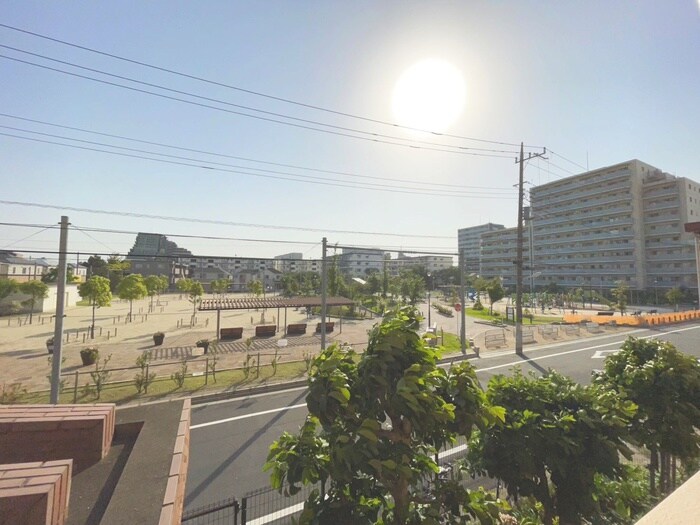 物件内観写真22　(室内からの展望)