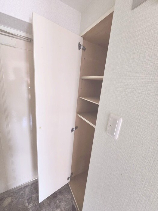 物件内観写真13　(靴箱)