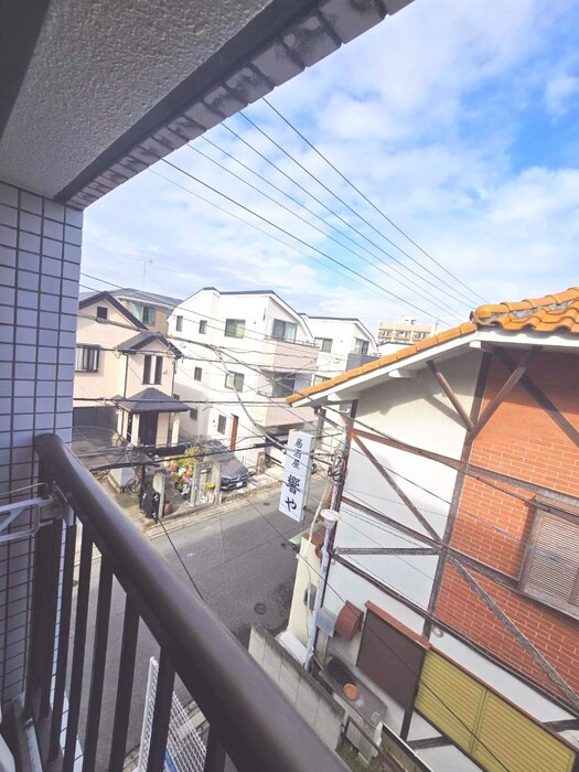 物件内観写真16　(室内からの展望)