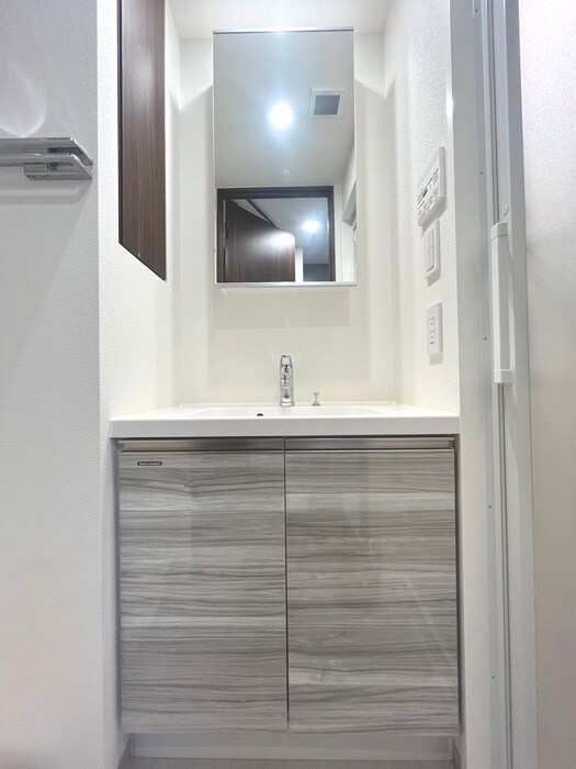 物件内観写真12　(洗面)