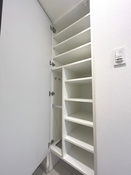 物件内観写真16　(靴箱)