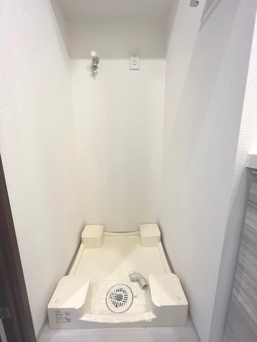 物件内観写真18　(洗濯機置場)