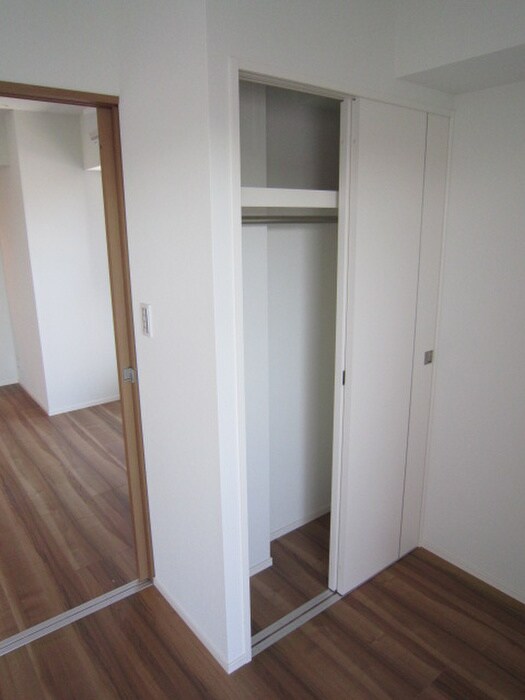 物件内観写真12　(収納)