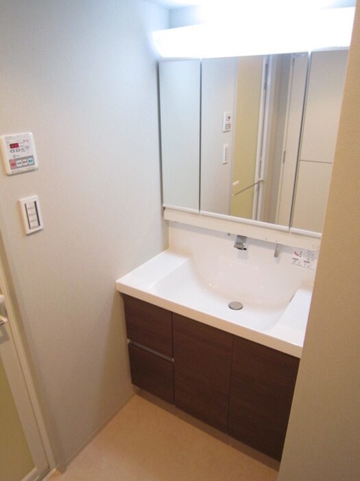 物件内観写真16　(洗面)