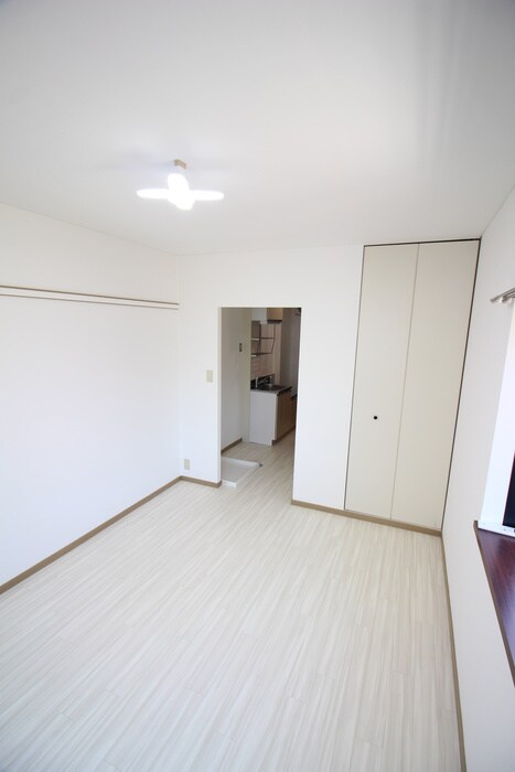 物件内観写真9　(居室)