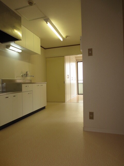 物件内観写真10　(廊下)