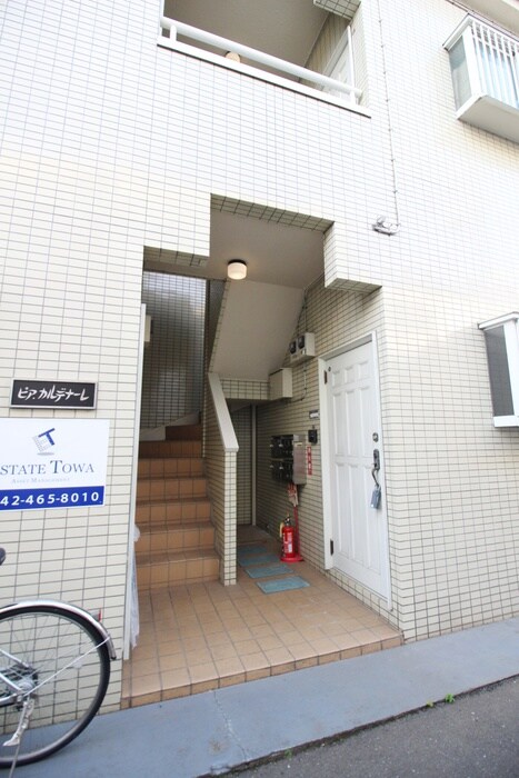 物件外観写真5　(エントランス部分)