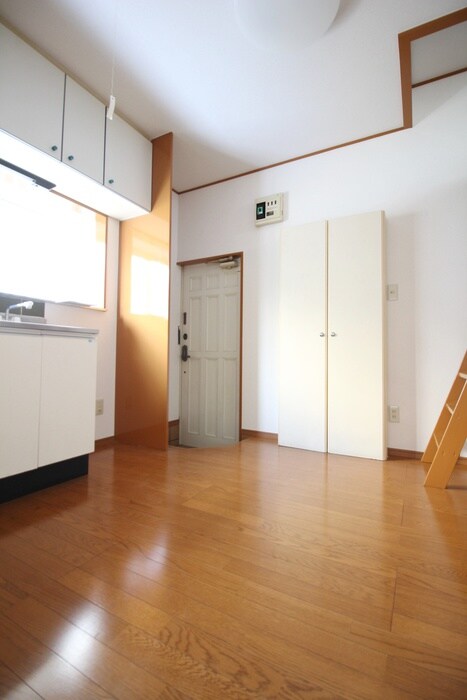 物件内観写真15　(廊下)