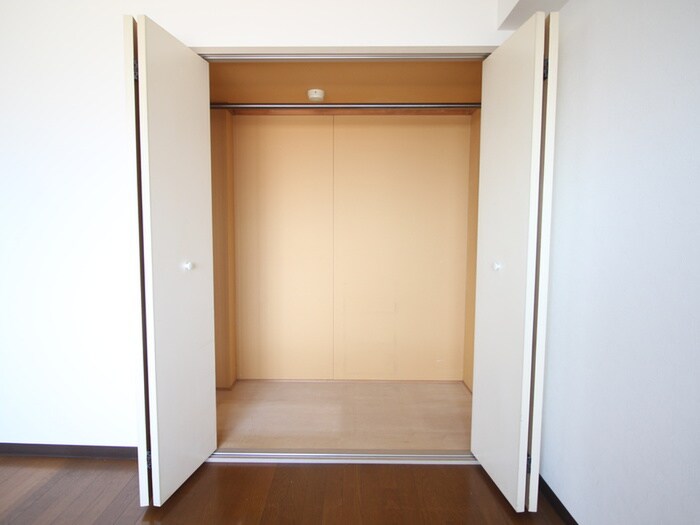 物件内観写真13　(収納)