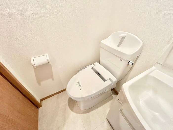 物件内観写真12　(トイレ)