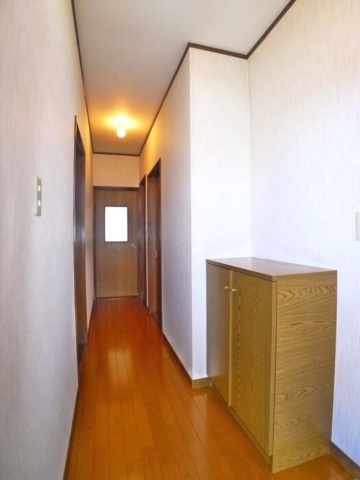 物件内観写真19　(廊下)