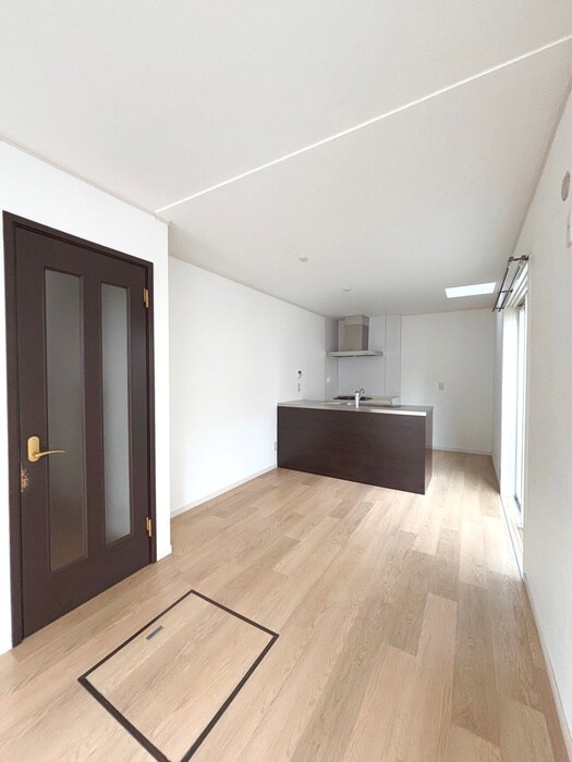 物件内観写真6　(居室)