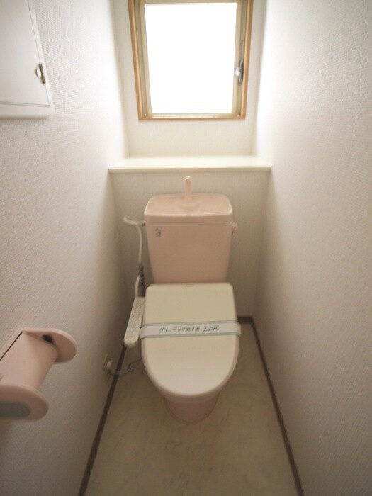 物件内観写真11　(トイレ)