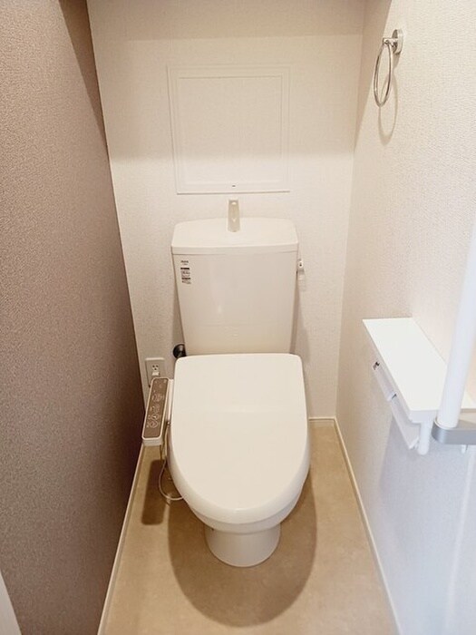 物件内観写真12　(トイレ)