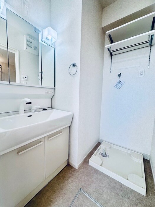 物件内観写真11　(洗濯機置場)