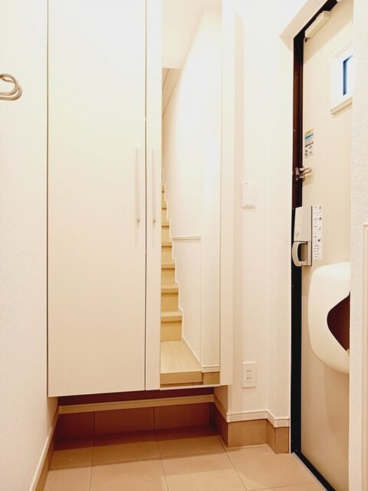 物件内観写真19　(玄関)