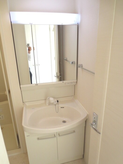 物件内観写真11　(洗面)