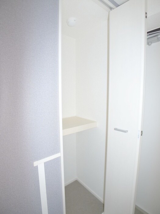 物件内観写真16　(収納)