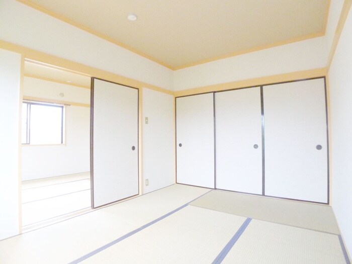 物件内観写真9　(居室)