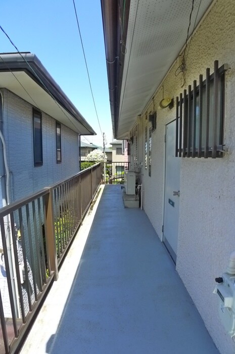 物件外観写真6　(エントランス部分)