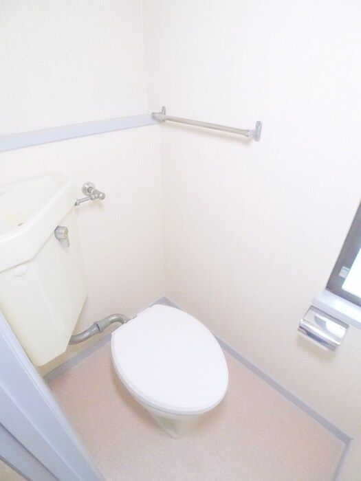 物件内観写真16　(トイレ)