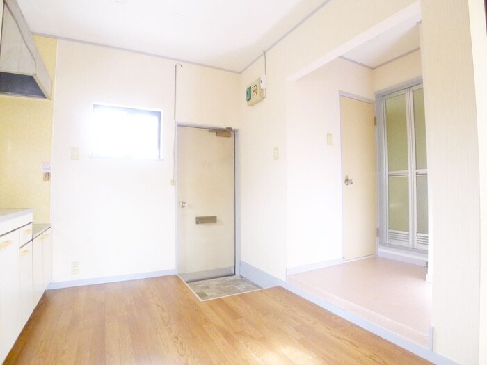 物件内観写真21　(玄関)