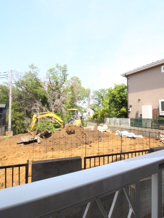 物件内観写真15　(室内からの展望)