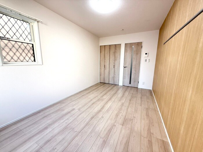 物件内観写真8　(居室)