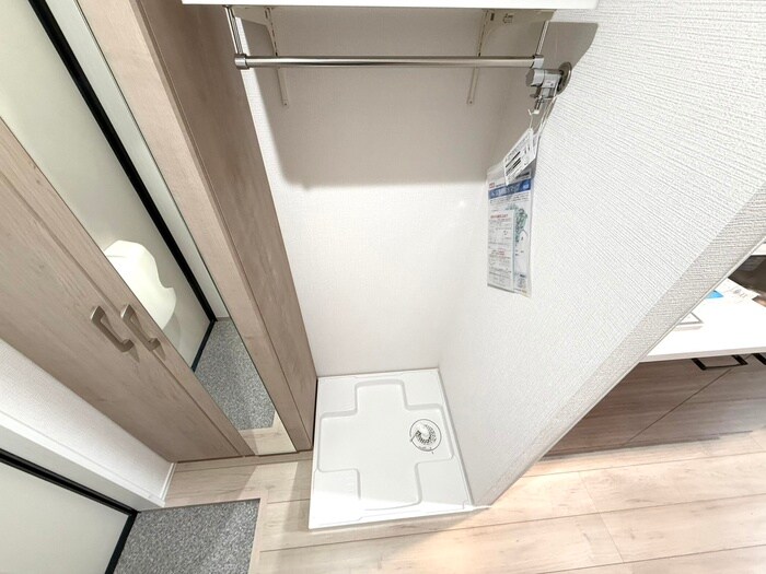 物件内観写真15　(洗濯機置場)