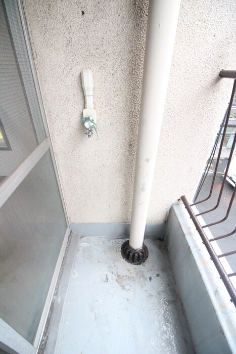 物件内観写真11　(洗濯機置場)