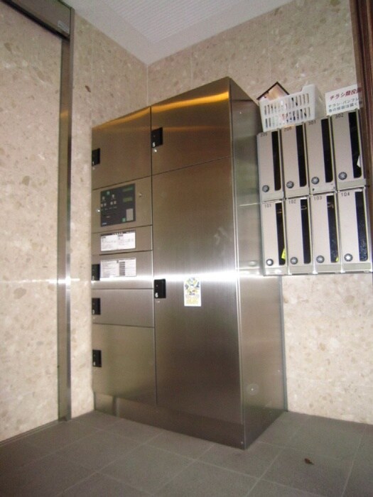 物件外観写真4　(建物設備)