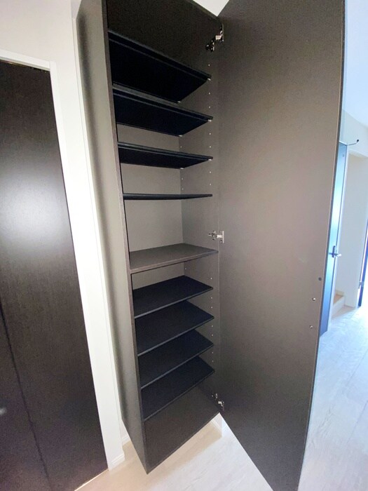 物件内観写真8　(靴箱)