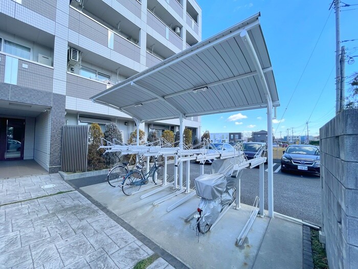 物件外観写真3　(駐輪場)