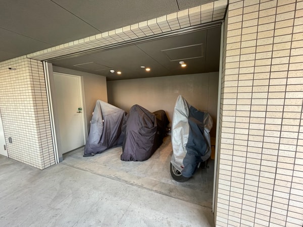 バイク置き場
