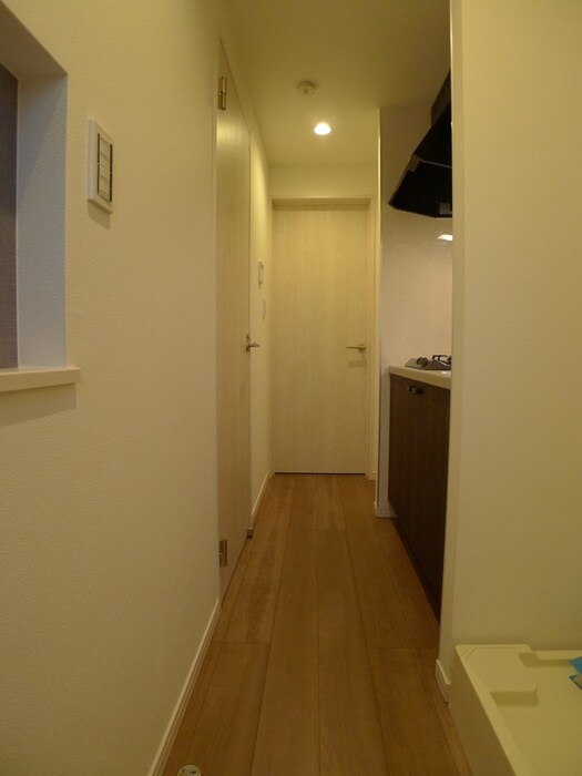 物件内観写真7　(玄関)