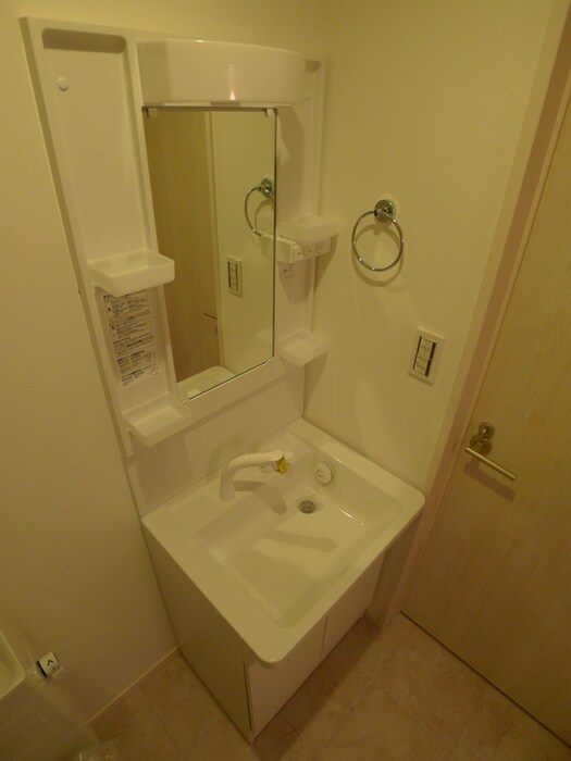 物件内観写真13　(洗面)