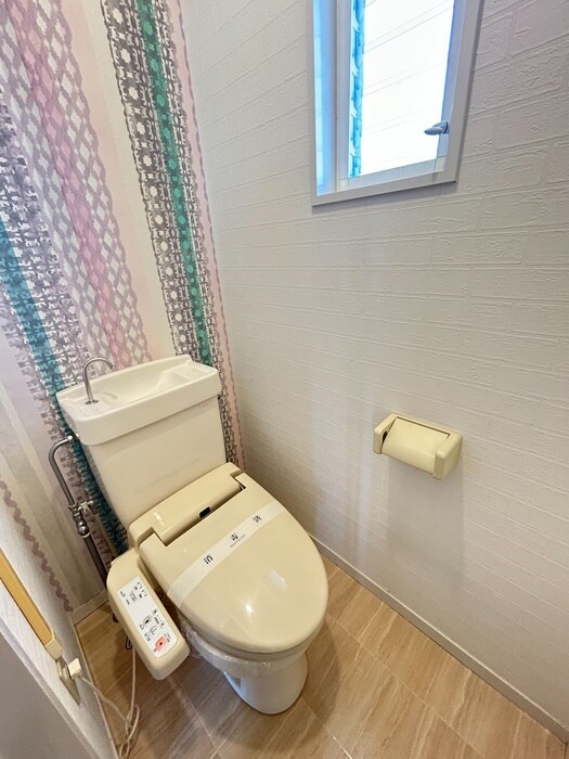 物件内観写真12　(トイレ)