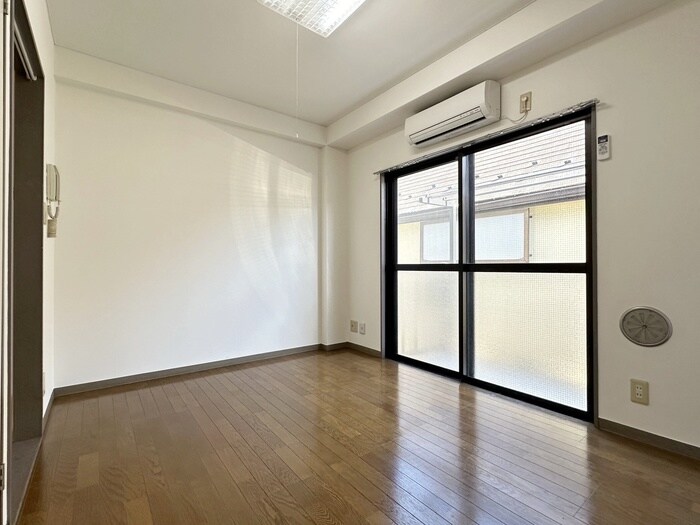 ポナールの居室