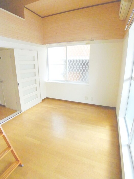 物件内観写真6　(居室)