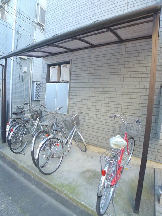 物件外観写真3　(駐輪場)