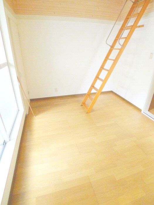 物件内観写真13　(居室)