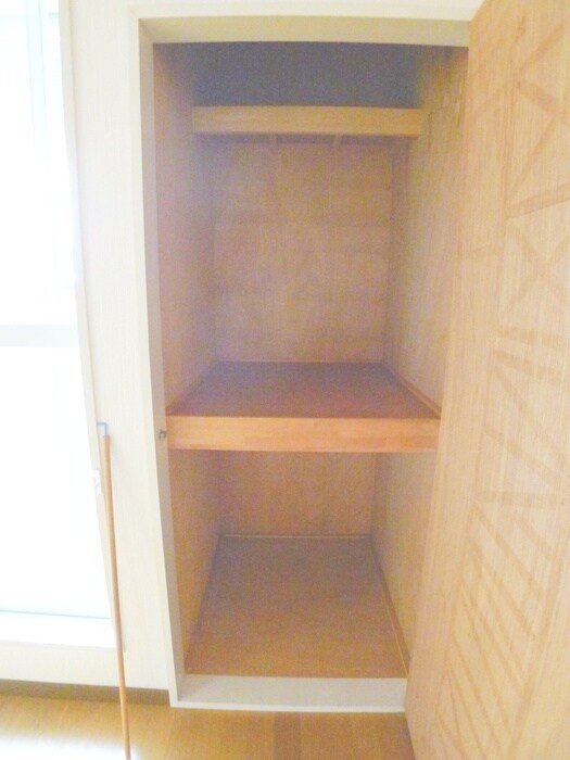 物件内観写真16　(収納)